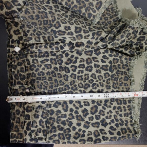 Good American Leopard Print Jean Shorts Women Plus Size 24W - Picture 8 of 10